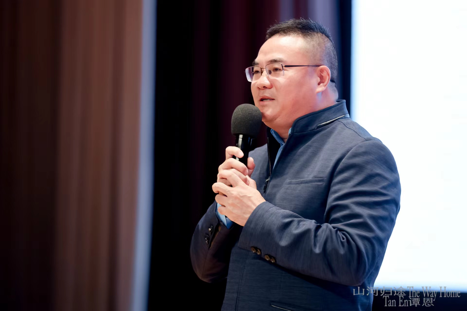 7 上海市四川商会常务副会长 钟映松发言